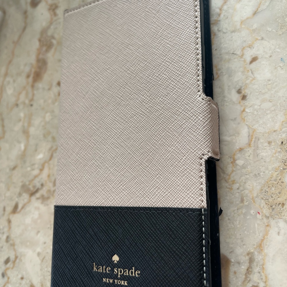 Kate Spade magnetic iPhone XR case